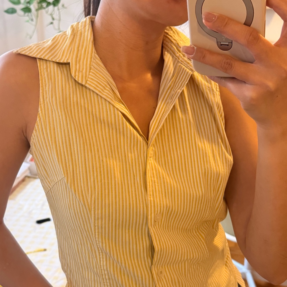 PINSTRIPE VINTAGE COLLARED BUTTON UP TOP - XS S